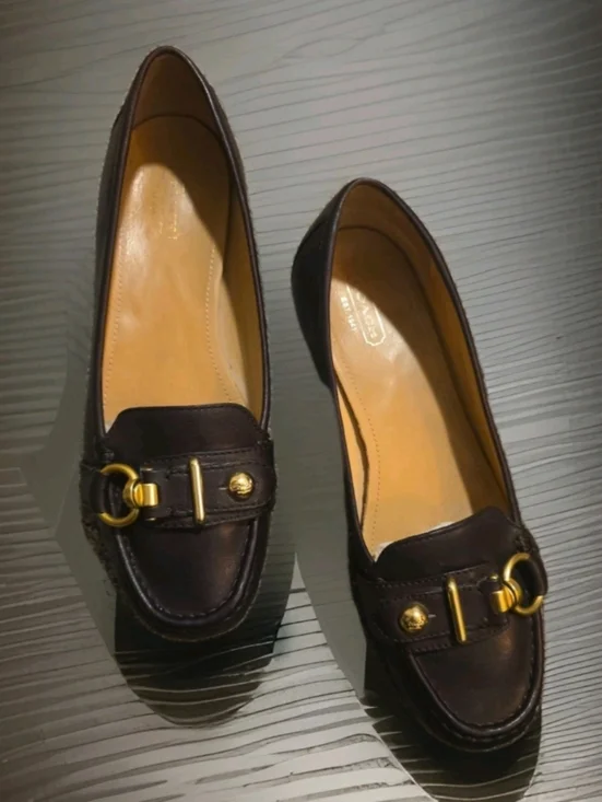 Pre-loved Brown Leather Coach "Elkie" Loafers Sz 9.5. - Picture 1 of 6